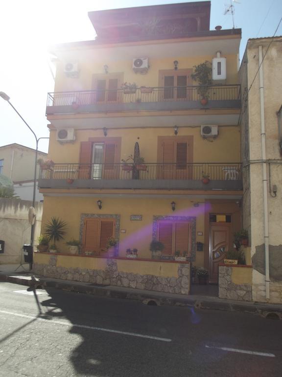 Bed&Breakfast La Casetta SantʼAlessio Siculo Dış mekan fotoğraf