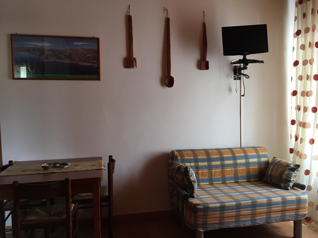 Bed&Breakfast La Casetta SantʼAlessio Siculo Dış mekan fotoğraf